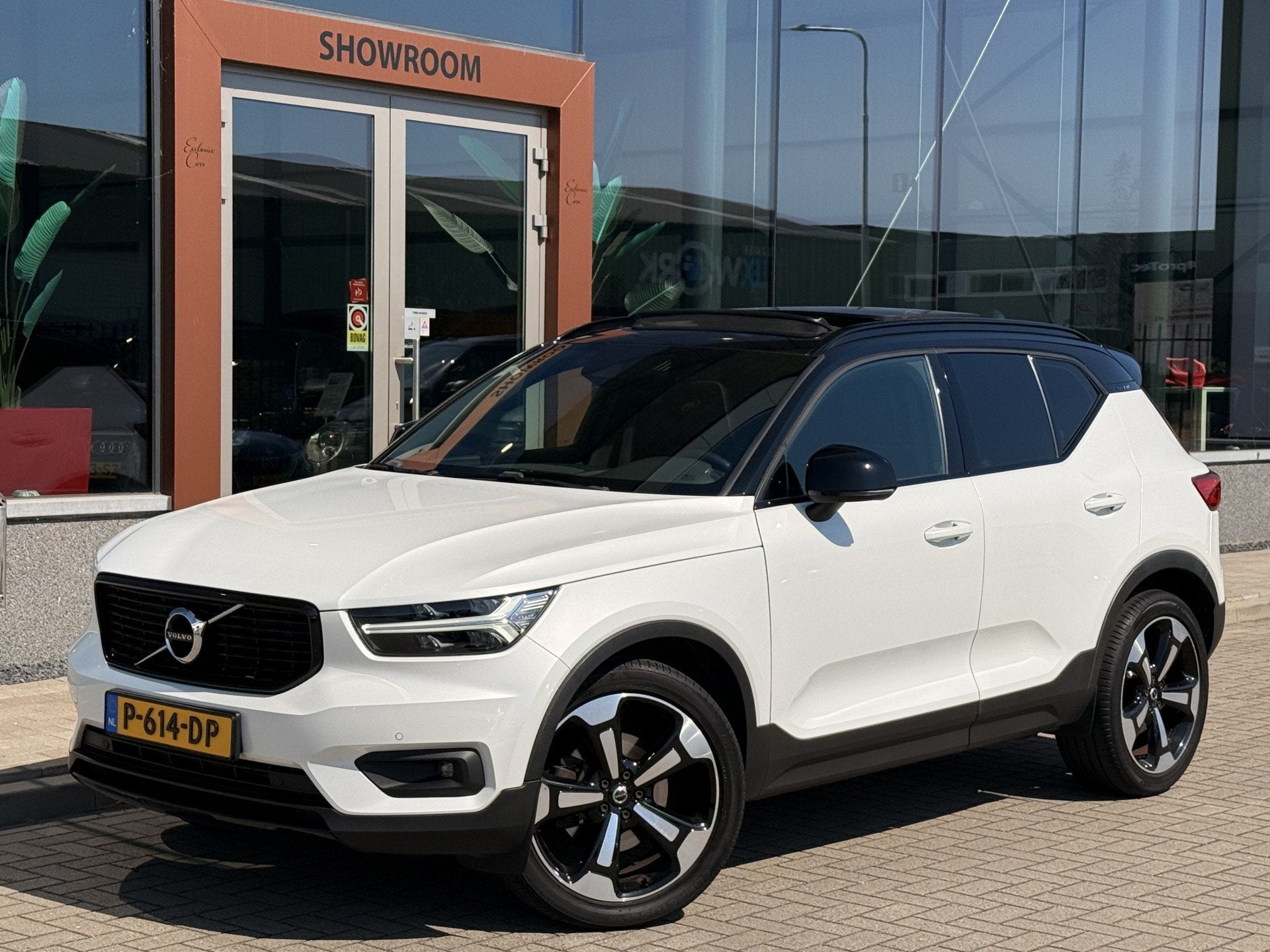 Volvo XC40 2.0 T5 AWD R-Design | Harman Kardon | Pano | ACC, Automaat, Dealer onderhouden, Gebruikt, 4 cilinders