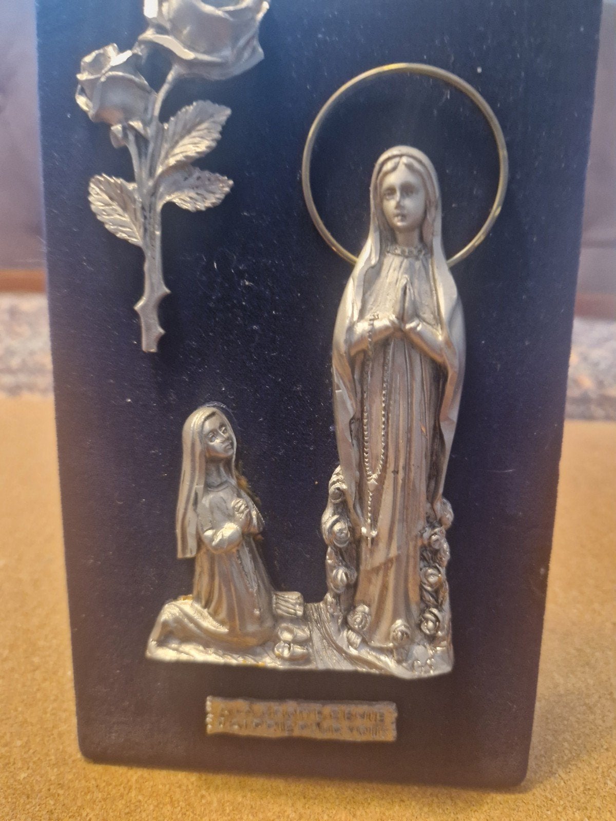 Religieuze displaystandaard , Lourdesgrot , Gebeiteld Tin, Ophalen of Verzenden
