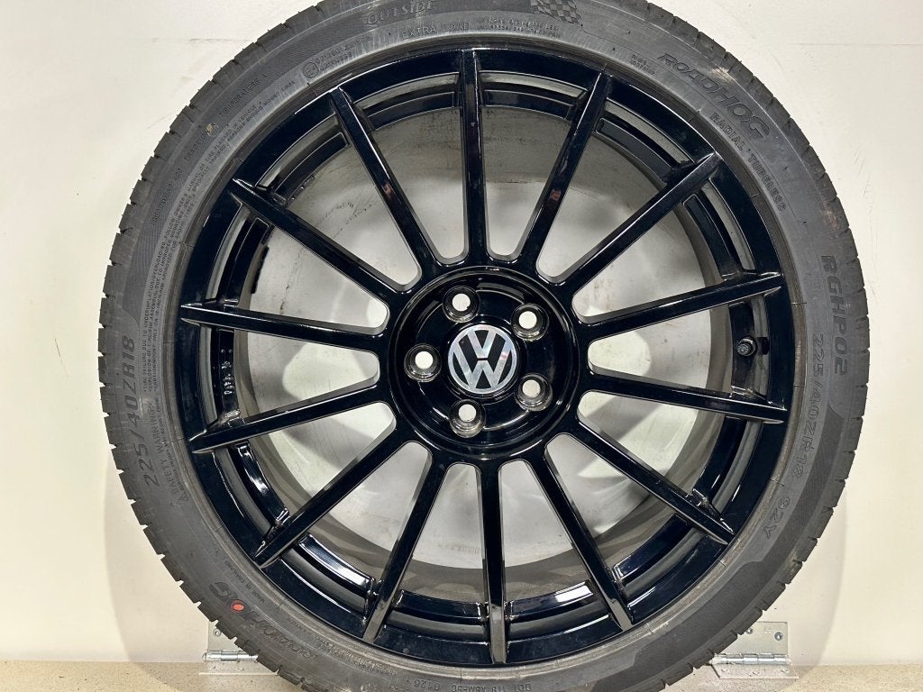 18 inch VW polo WRC 8x18 5x100 225/40/18 demo set €1150.-, Auto-onderdelen, 18 inch, Handelsnaam fabrikant, Banden en Velgen, Nieuw