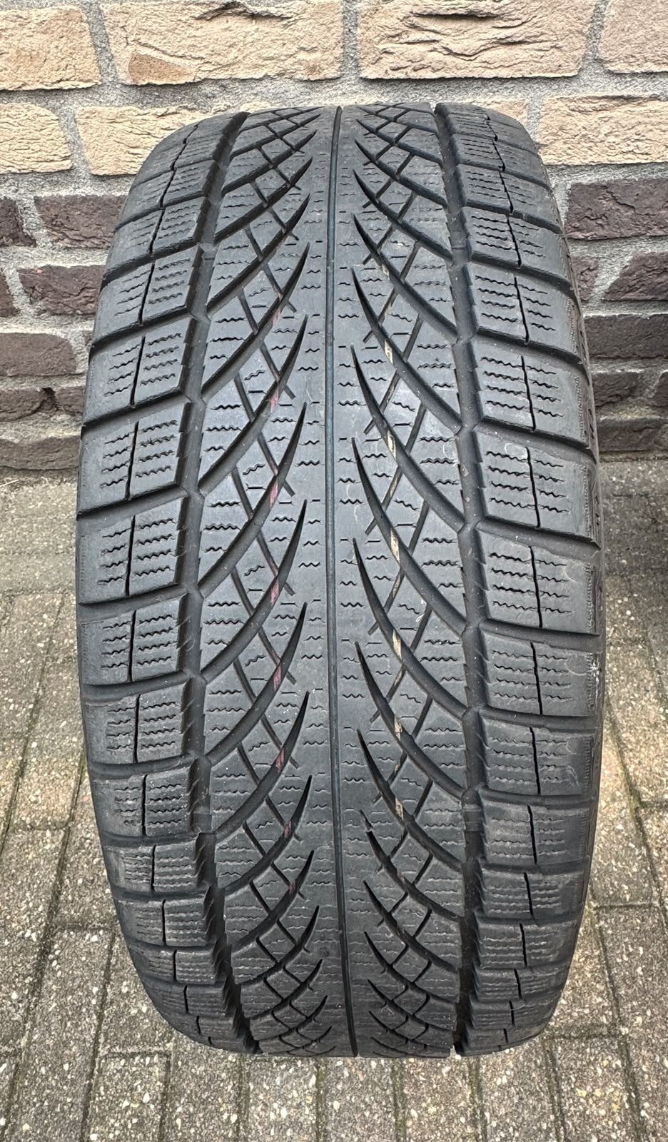 BMW 2 SERIE 18 INCH WINTERSET 225/40 R18, Ophalen, Gebruikt, BMW