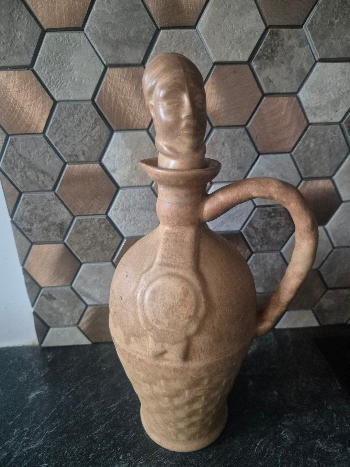 Vintage Aardewerken Karaf met Gezicht Stop - Uniek Design, Antiek en Kunst, Ophalen of Verzenden
