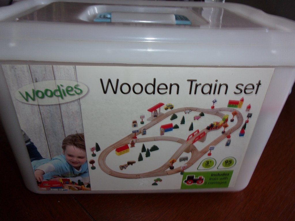 Wooden TRAIN SET, 95 delig + extra dus 106 delig, NIEUW, Kinderen en Baby's, Speelgoed | Houten speelgoed, Ophalen of Verzenden