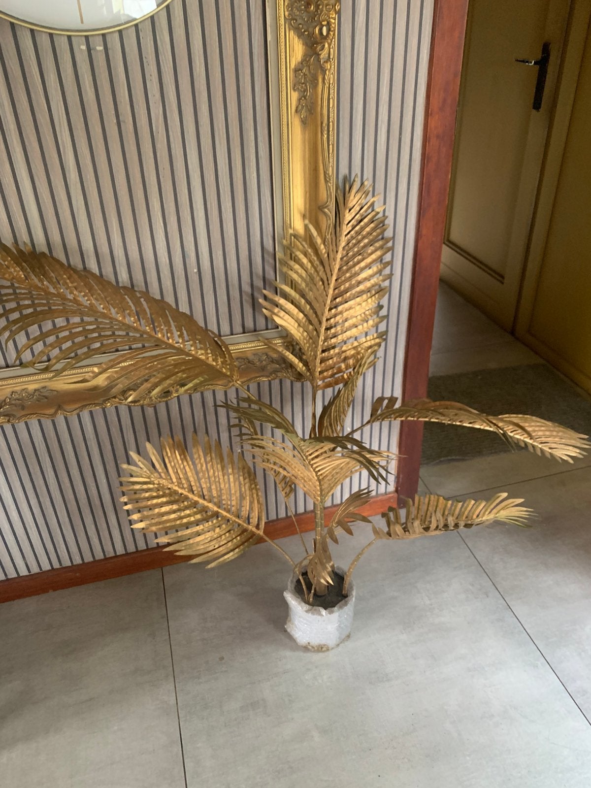 Kunstplant goud, Ophalen