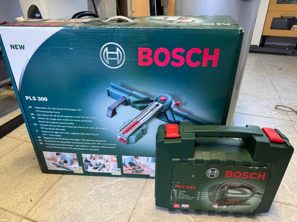 Bosch PST 650 Decoupeerzaag met PLS 300 Zaagstation, Ophalen, Decoupeerzaag, Zo goed als nieuw, 30 tot 70 mm