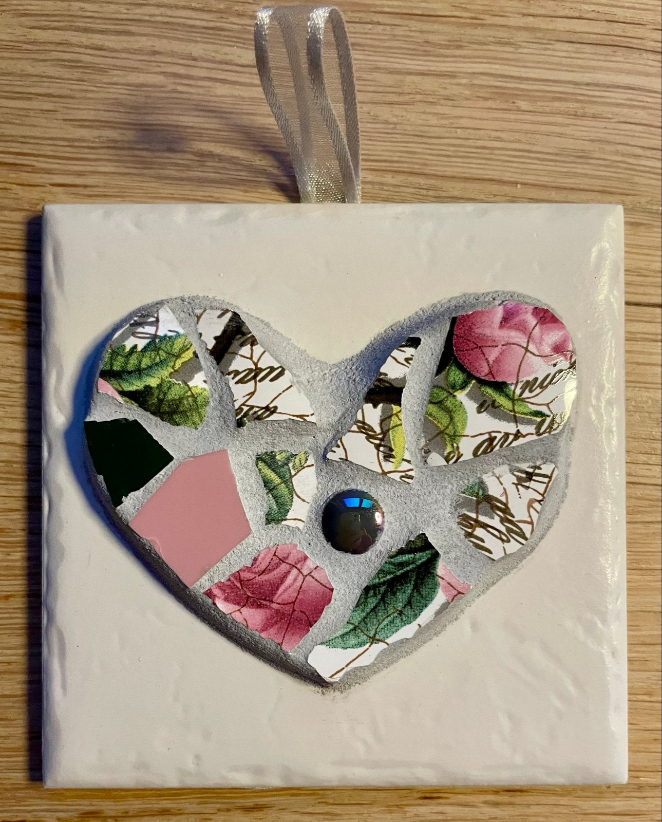 Kunstwerkje "hartje" voor aan de muur - 10x10 cm tegel, Overige onderwerpen, Minder dan 20 cm, Ophalen of Verzenden, Handgemaakt