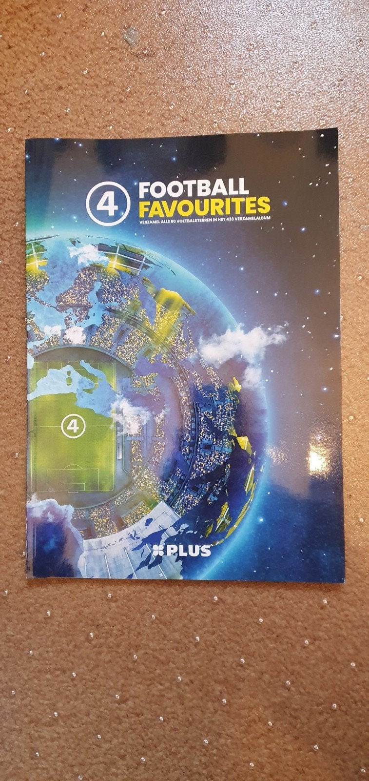 Plus Football Favorites album met 408 plaatjes, Ophalen of Verzenden