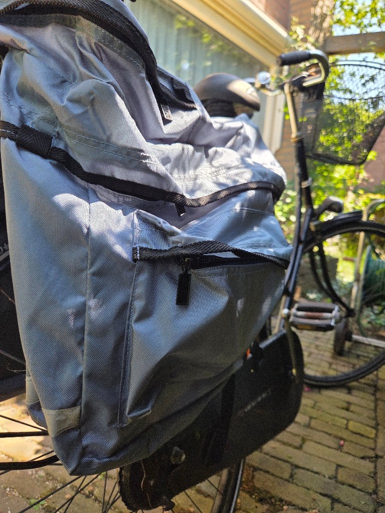 Fietstas, Ophalen of Verzenden, Zo goed als nieuw, AGU FIETSTAS
