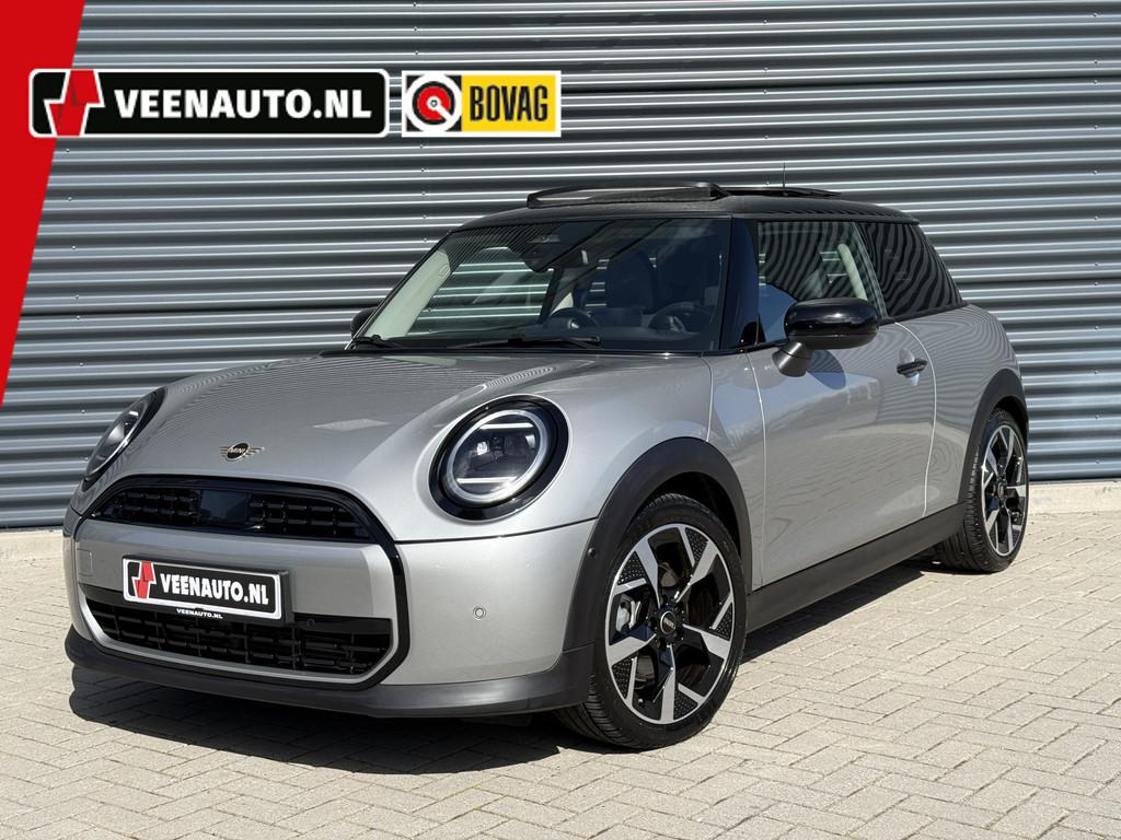 MINI Mini 1.5 Cooper C Pano/Camera/Apple/Leder (bj 2025), Auto's, Gebruikt, 156 pk, Automatische klimaatregeling, Leder