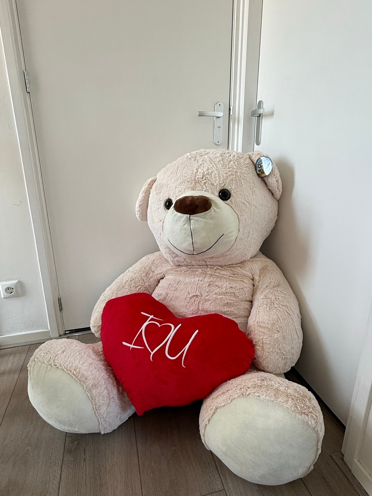 Grote knuffelbeer met hart - Nieuw, Ophalen, Overige merken, Overige karakters, Beer
