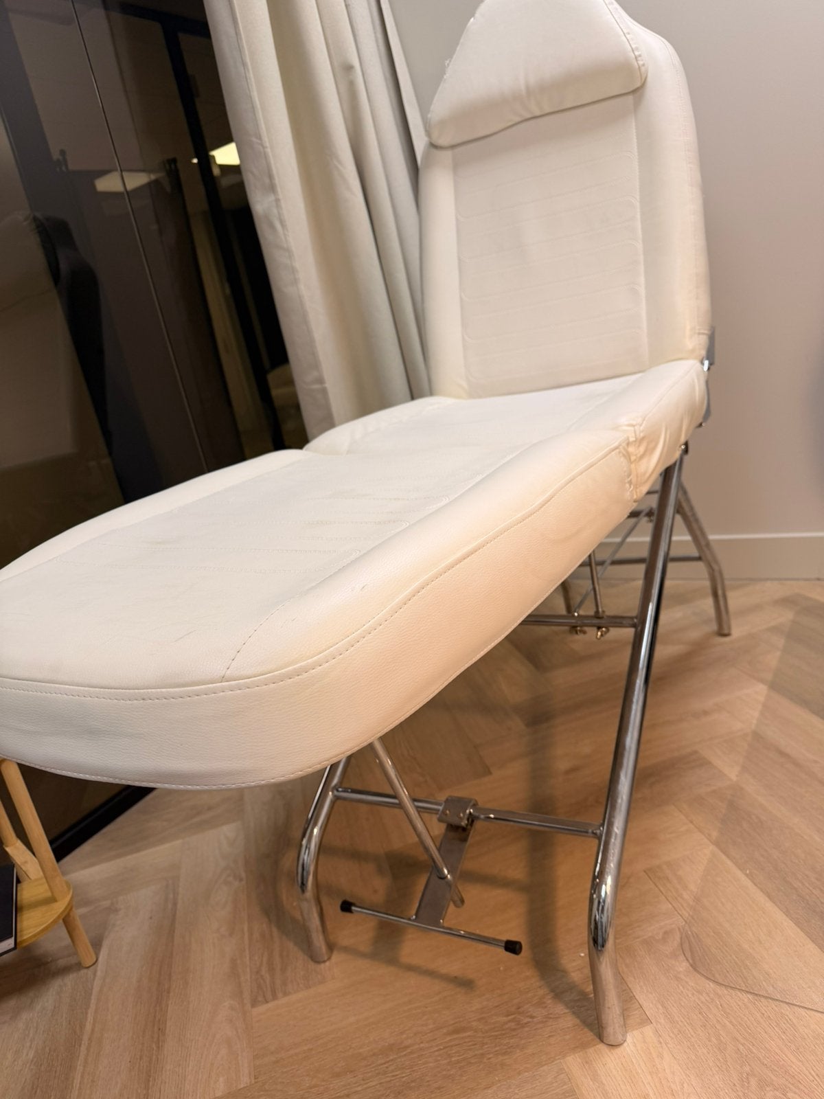 Behandelstoel, Huis en Inrichting, Stoelen, Ophalen, Gebruikt, Wit, Eén