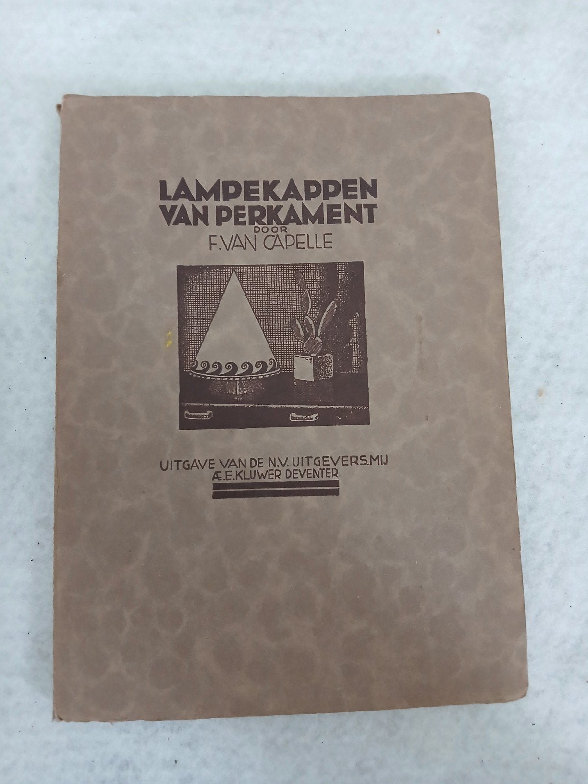 Lampekappen van Perkament - F. van Capelle (2e druk), Antiek en Kunst, Antiek | Boeken en Bijbels, Ophalen of Verzenden, F. van Capelle