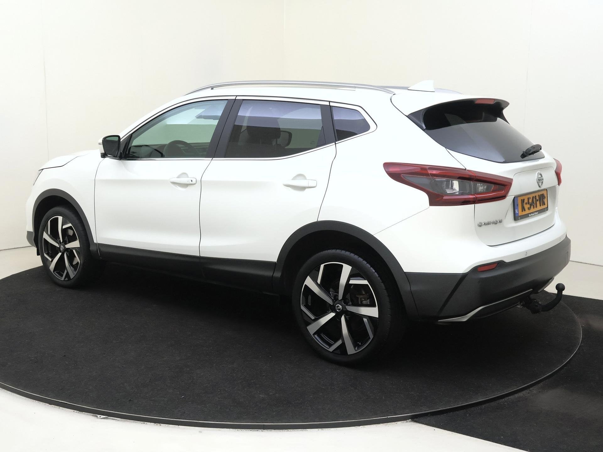 Nissan Qashqai 1.3 DIG-T Premium Edition | airco automatisch, Auto's, Voorwielaandrijving, 687 kg, Gebruikt, 4 cilinders
