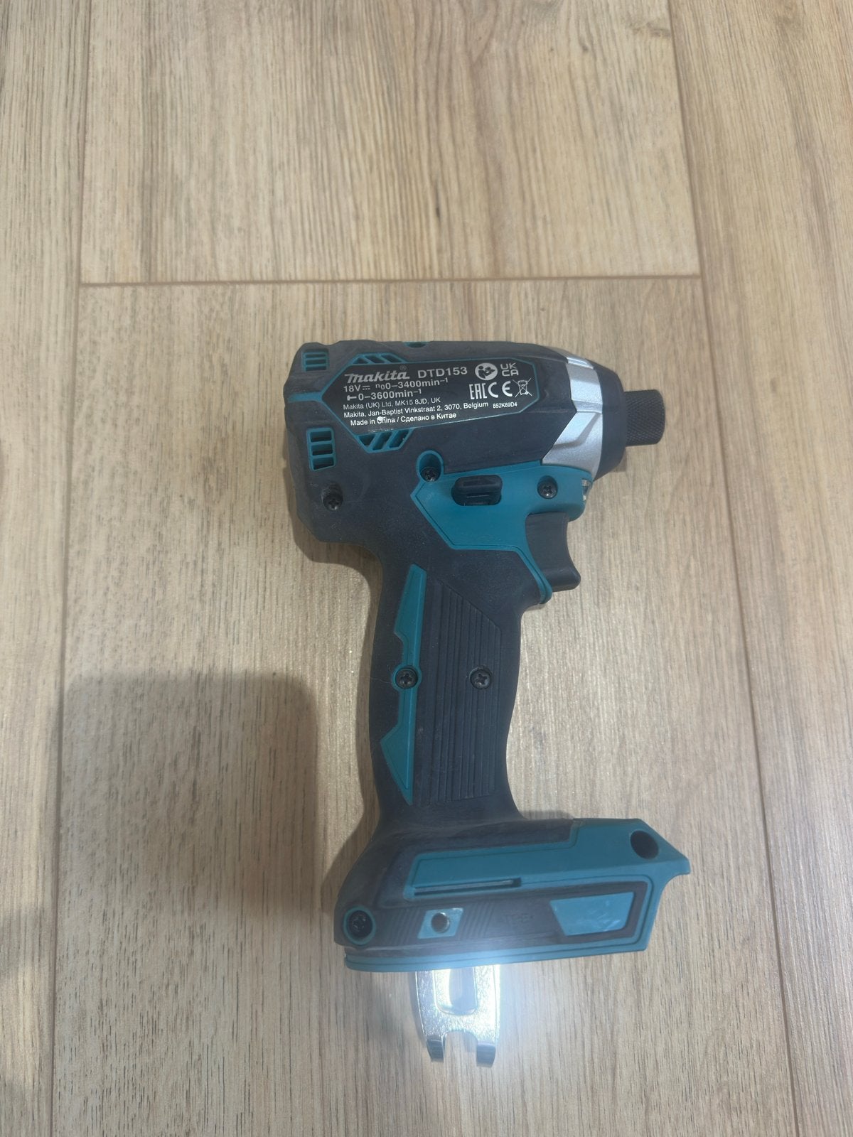 Makita DTD153 18V Accu Slagschroevendraaier (Body), Variabele snelheid, Ophalen of Verzenden, Boor- en Schroefmachine, Gebruikt