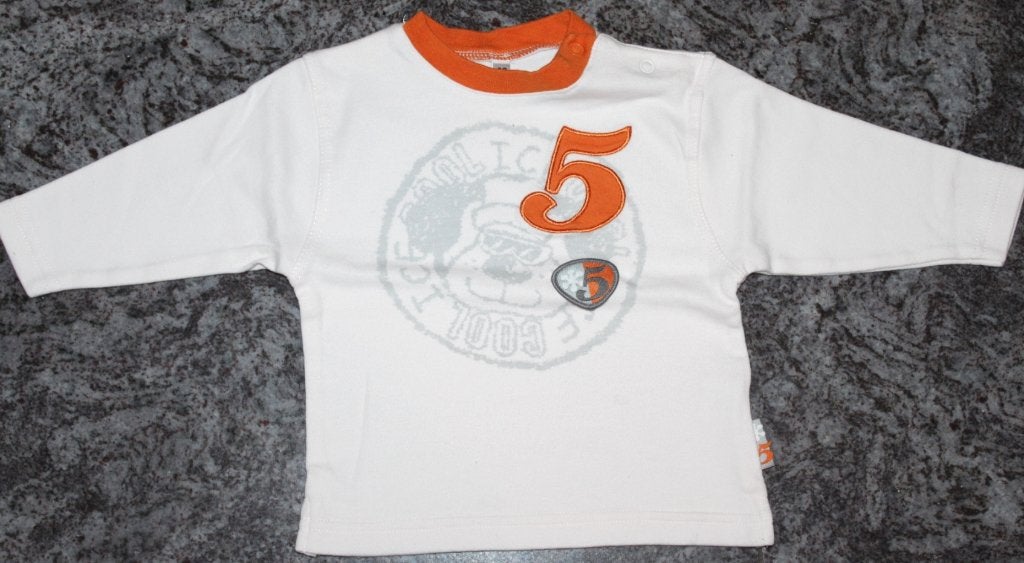 Leuk wit shirtje met oranje afwerking. Maat 68, Kinderen en Baby's, Babykleding | Maat 68, Ophalen of Verzenden, Zo goed als nieuw