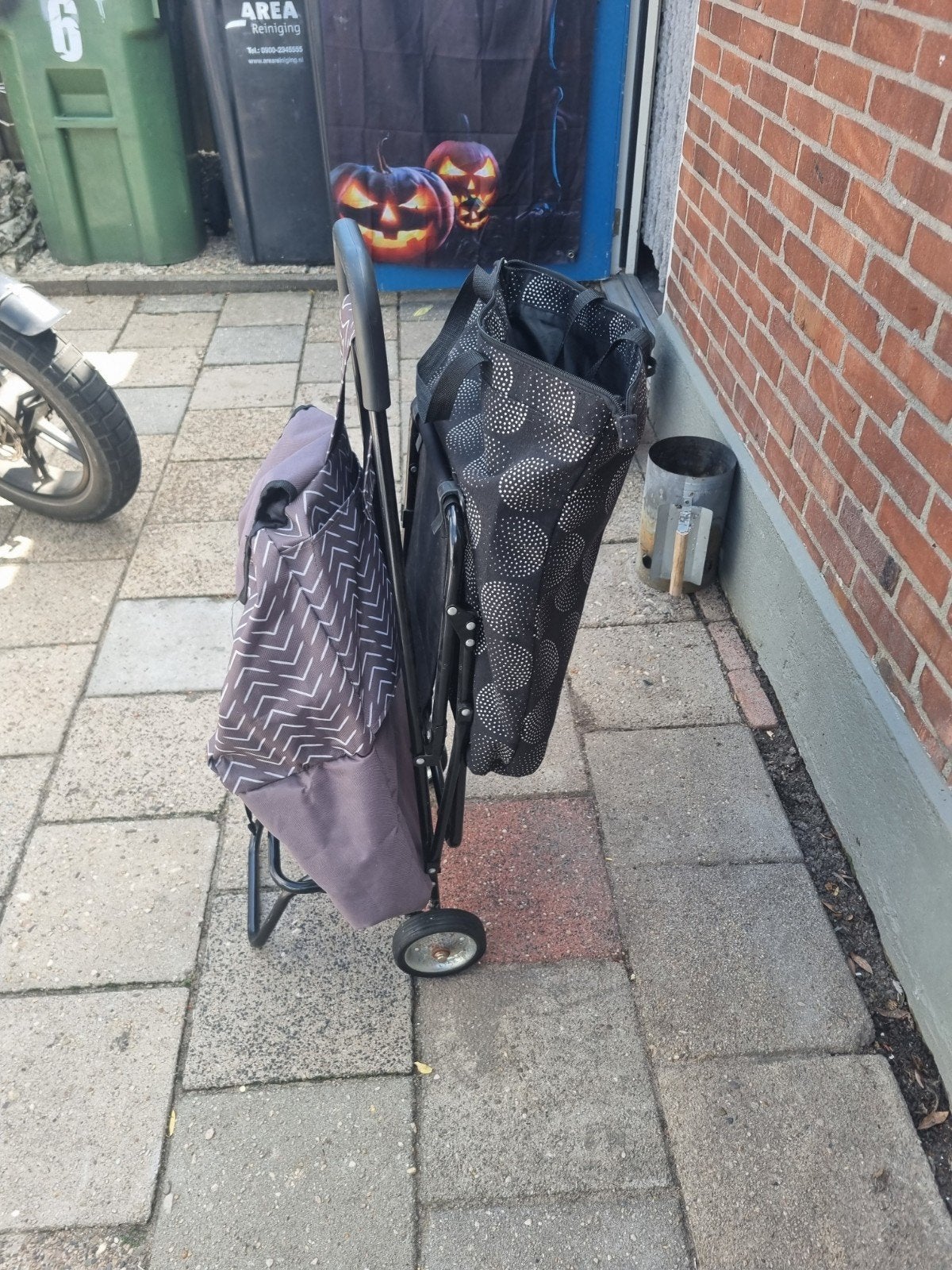 boodschappen trolley
kijk ook bij mijn andere advertenties
t, Ophalen