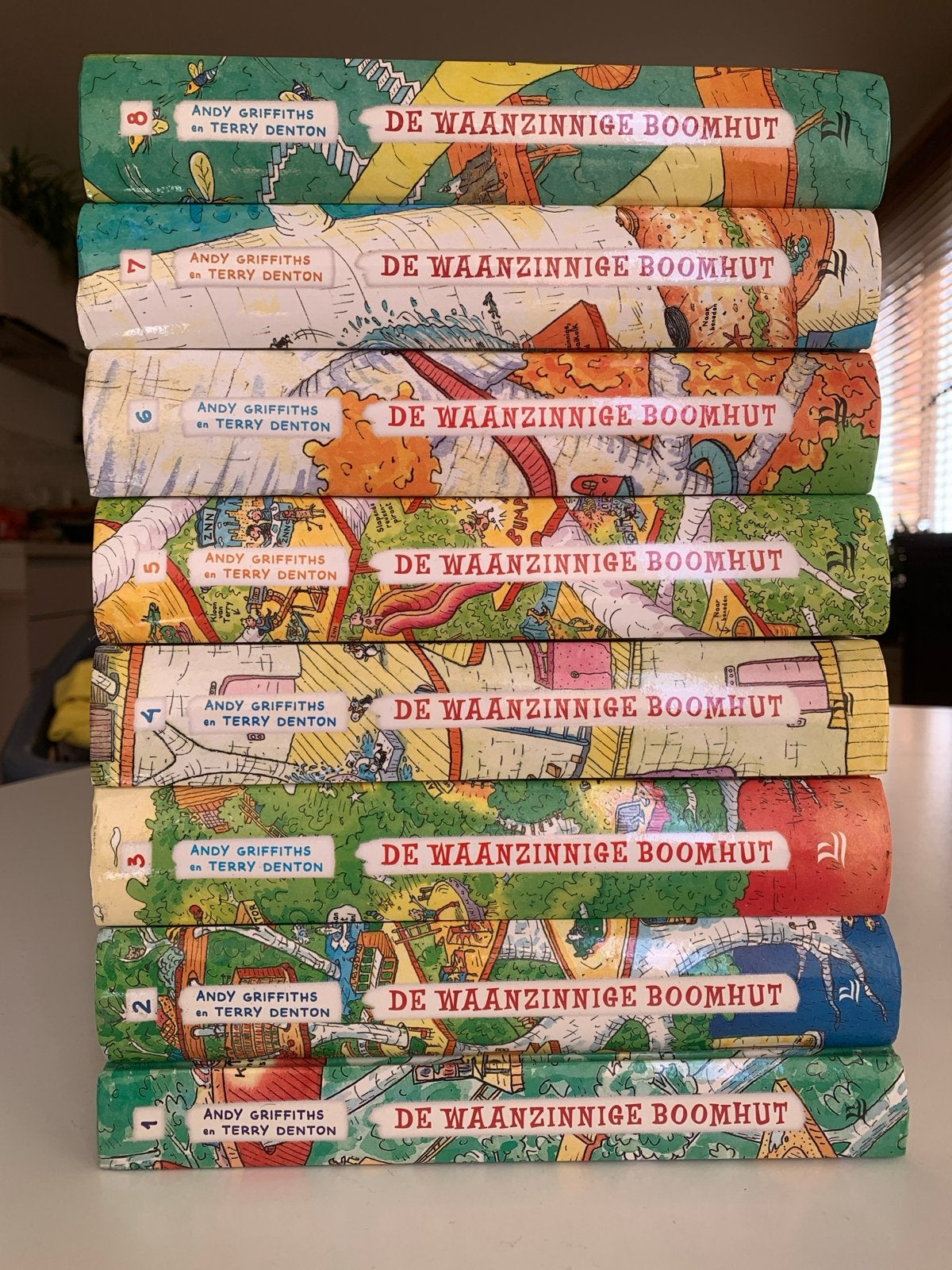 De Waanzinnige Boomhut serie - 8 boeken, Ophalen of Verzenden, Gelezen, Fictie algemeen