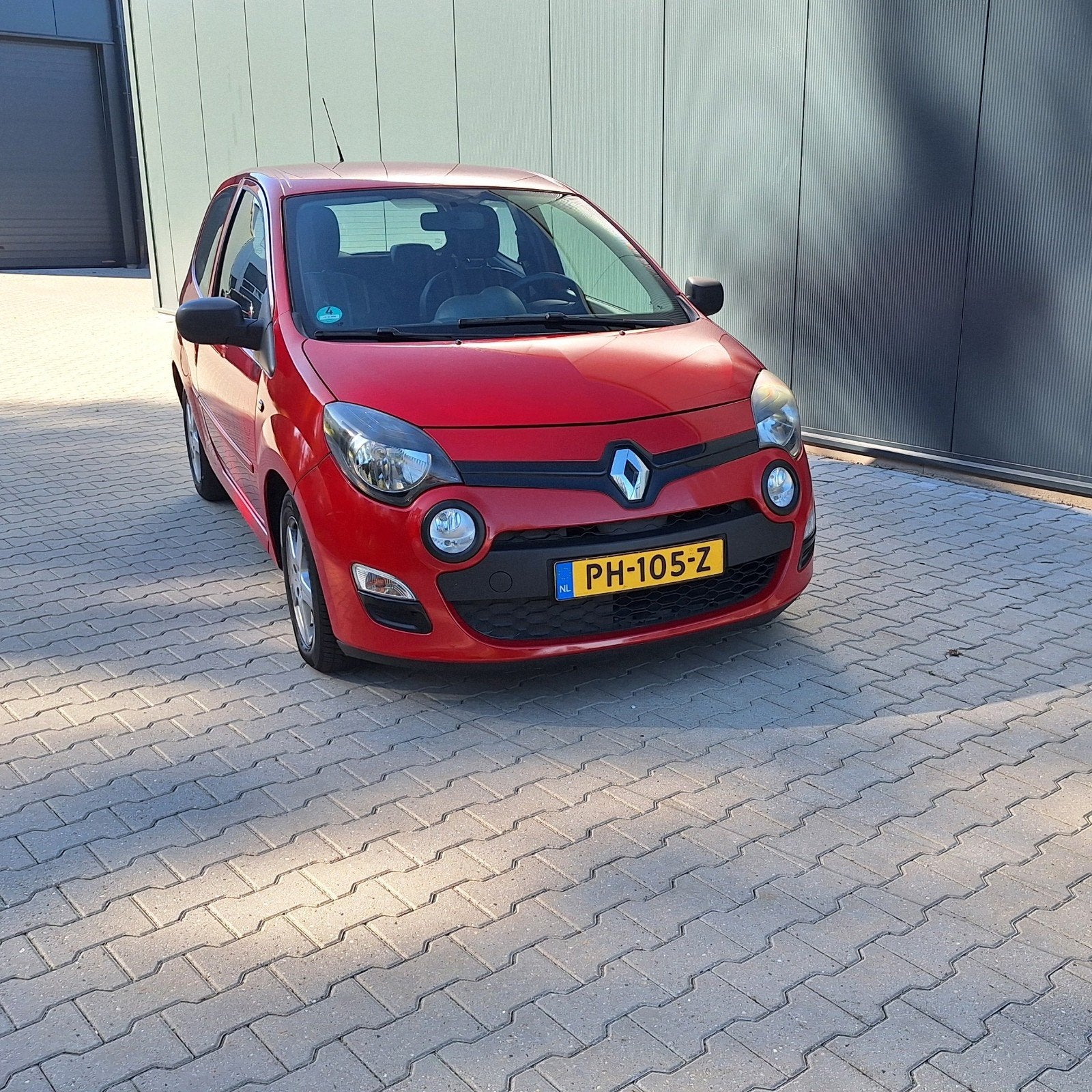 Renault Twingo 1.1 2012 Rood APK tot 29-09-2027!, Auto's, Voorwielaandrijving, 74 pk, 4 cilinders, 894 kg