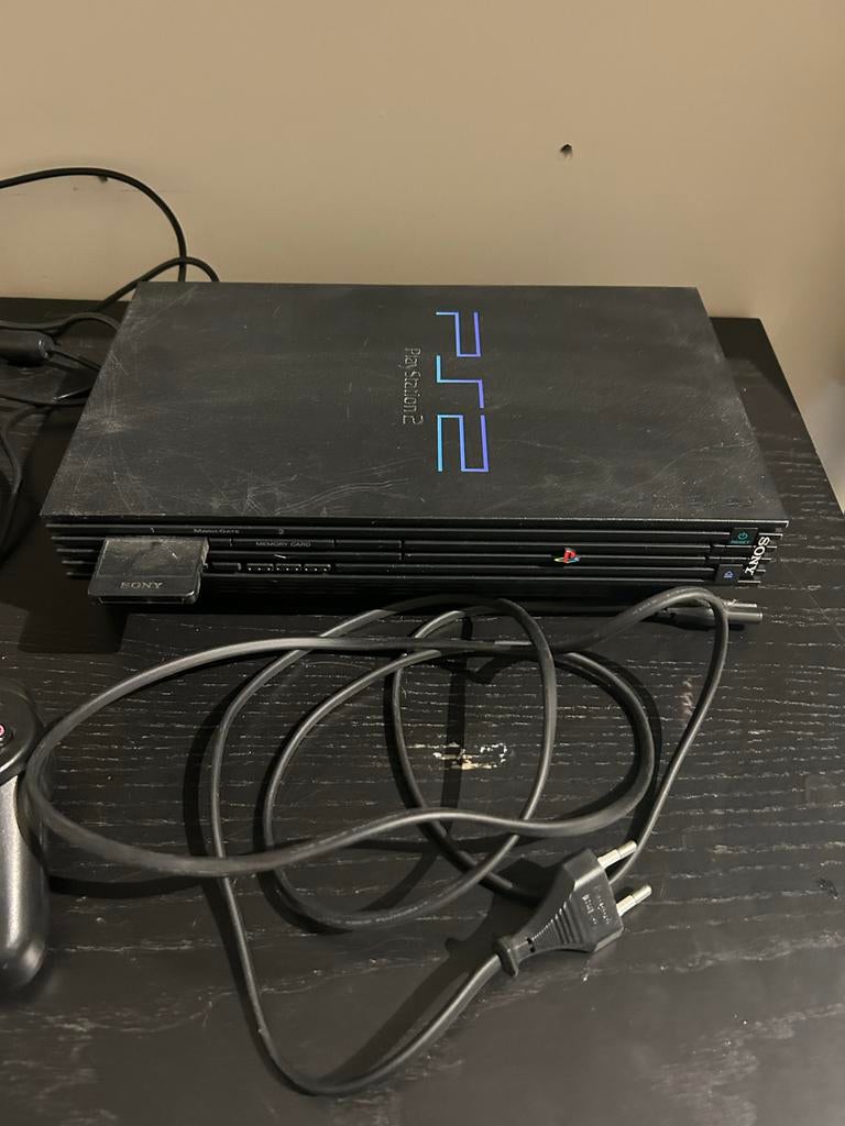 Sony PlayStation 2 (PS2) Phat met 2 controllers en 8 games, Spelcomputers en Games, Spelcomputers | Sony PlayStation 2, Ophalen