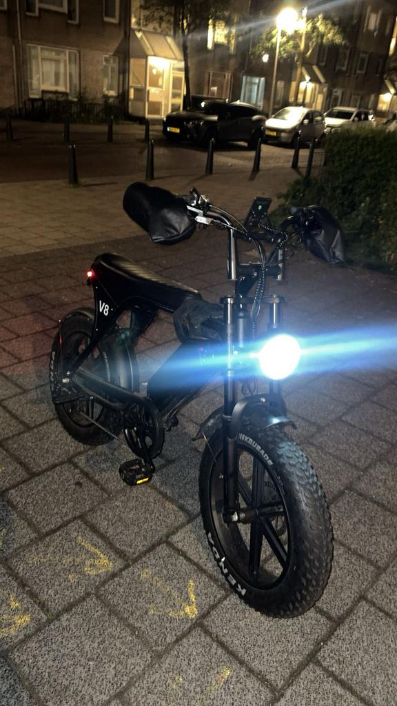 Fatbike v8 goede staat 2 accus, Ophalen of Verzenden, Zo goed als nieuw, 50 km per accu of meer, Overige merken