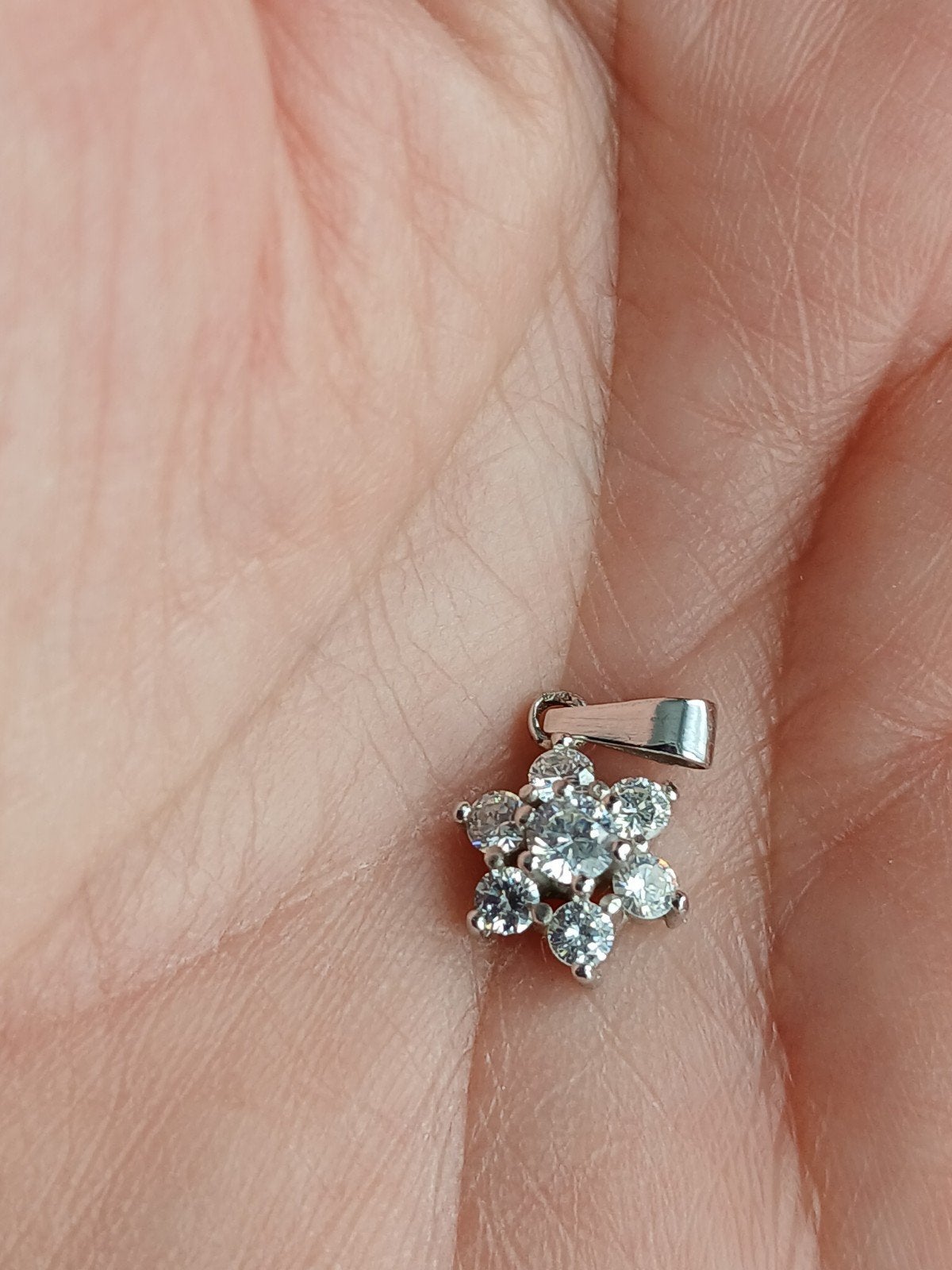 Vintage zilveren hartje met Zirconia steentjes - 835, Overige merken, Gebruikt, Ophalen of Verzenden, 1 bedel