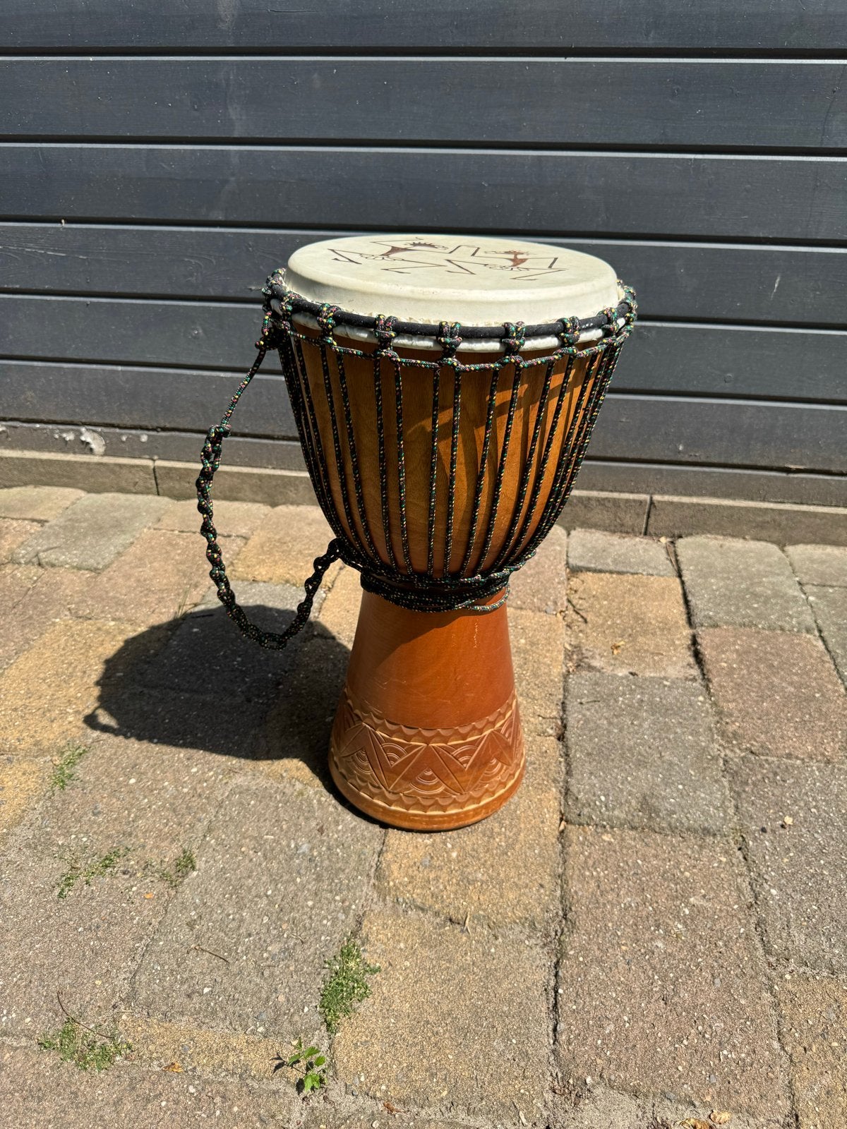 Mooie Djembe Trommel met Afrikaanse patronen, Muziek en Instrumenten, Ophalen, Gebruikt, Trommel