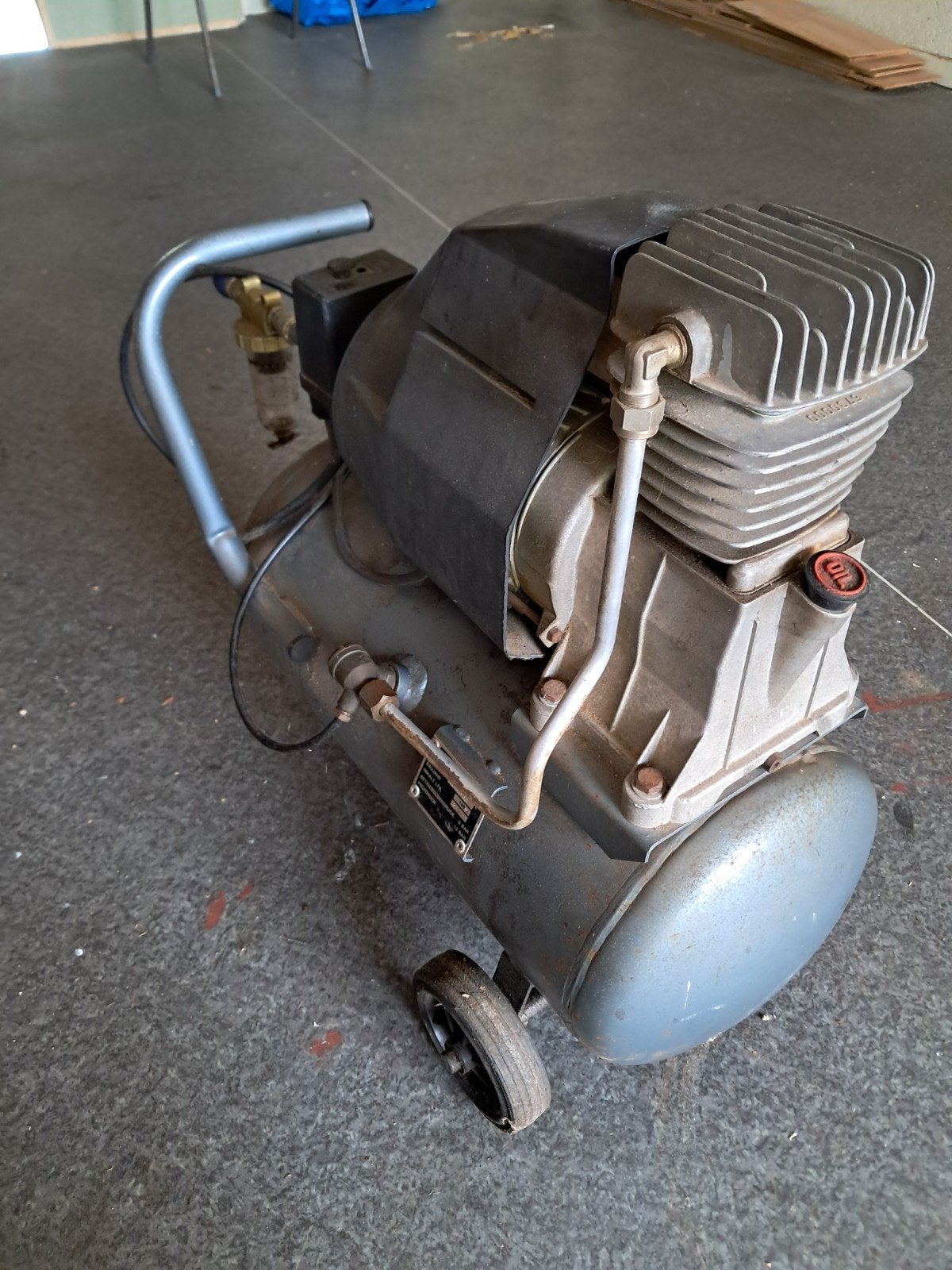 compressor, 25 liter tank, 25 tot 100 liter, Ophalen, 200 tot 400 liter/min
