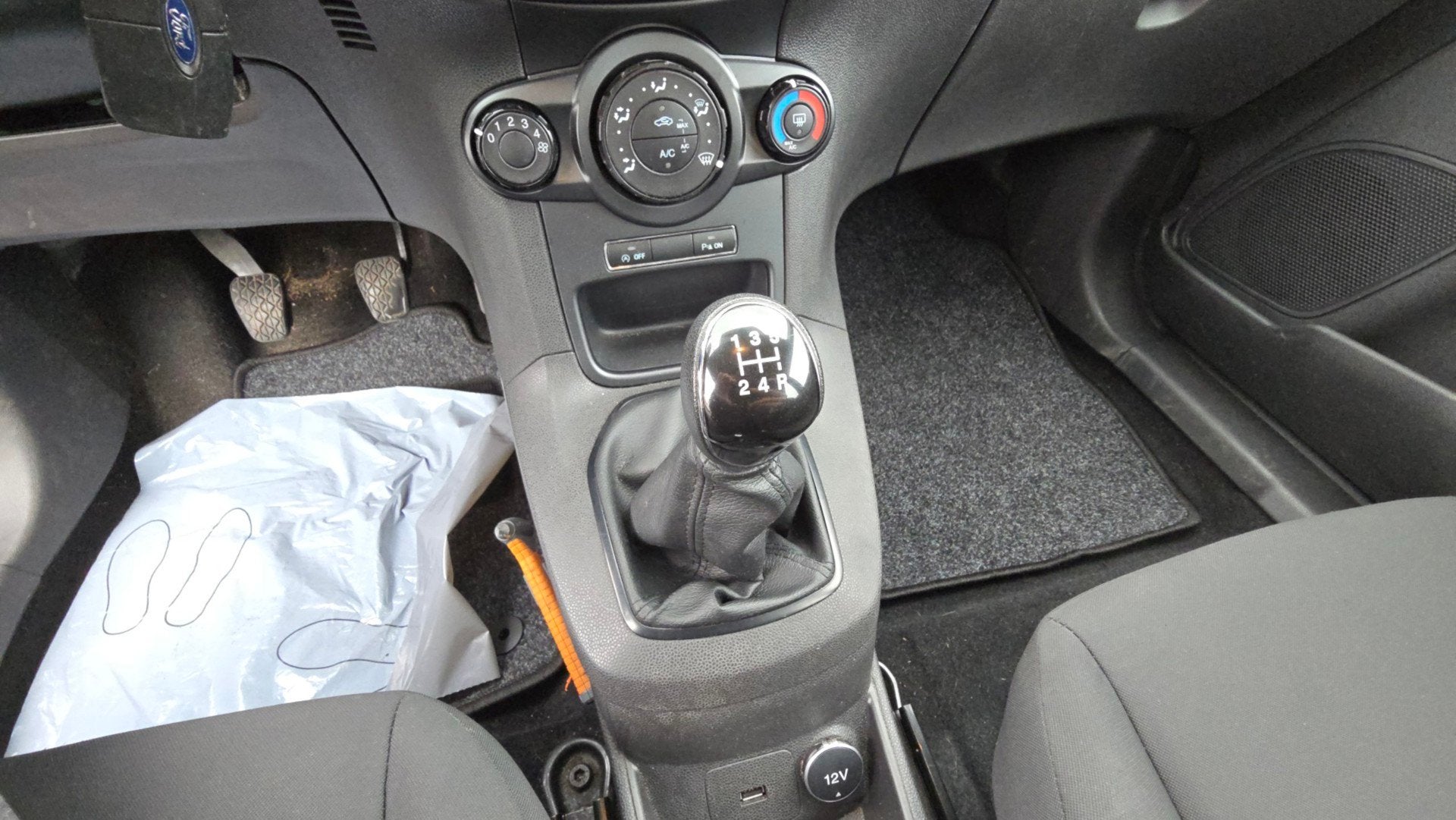 Foto 29 van Ford Fiesta 1.0 Style Ultimate