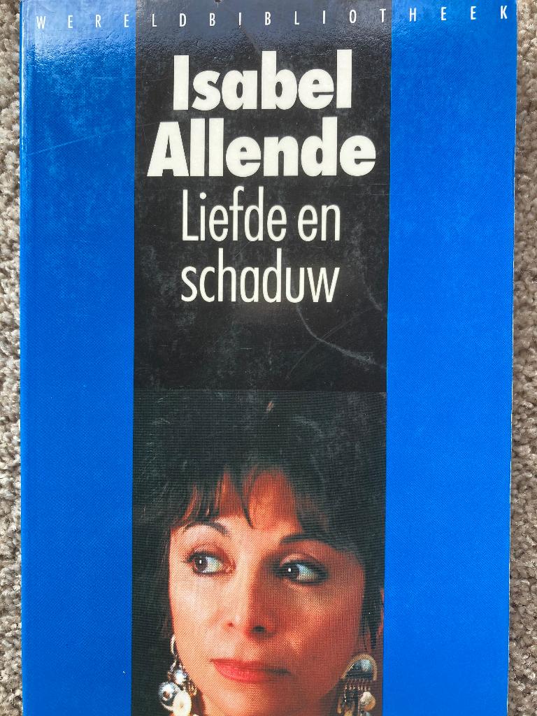 2x Isabel Allende, Liefde en schaduw, Eva Luna, Verzenden, Zo goed als nieuw, Isabel Allende