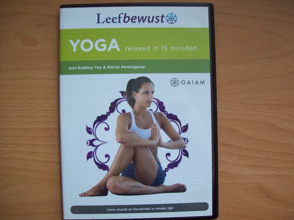 Yoga: Relaxed In 15 Minuten (LeefBewust, Rodney Yee, Gaiam), Cursus of Instructie, Alle leeftijden, Ophalen of Verzenden, Zo goed als nieuw