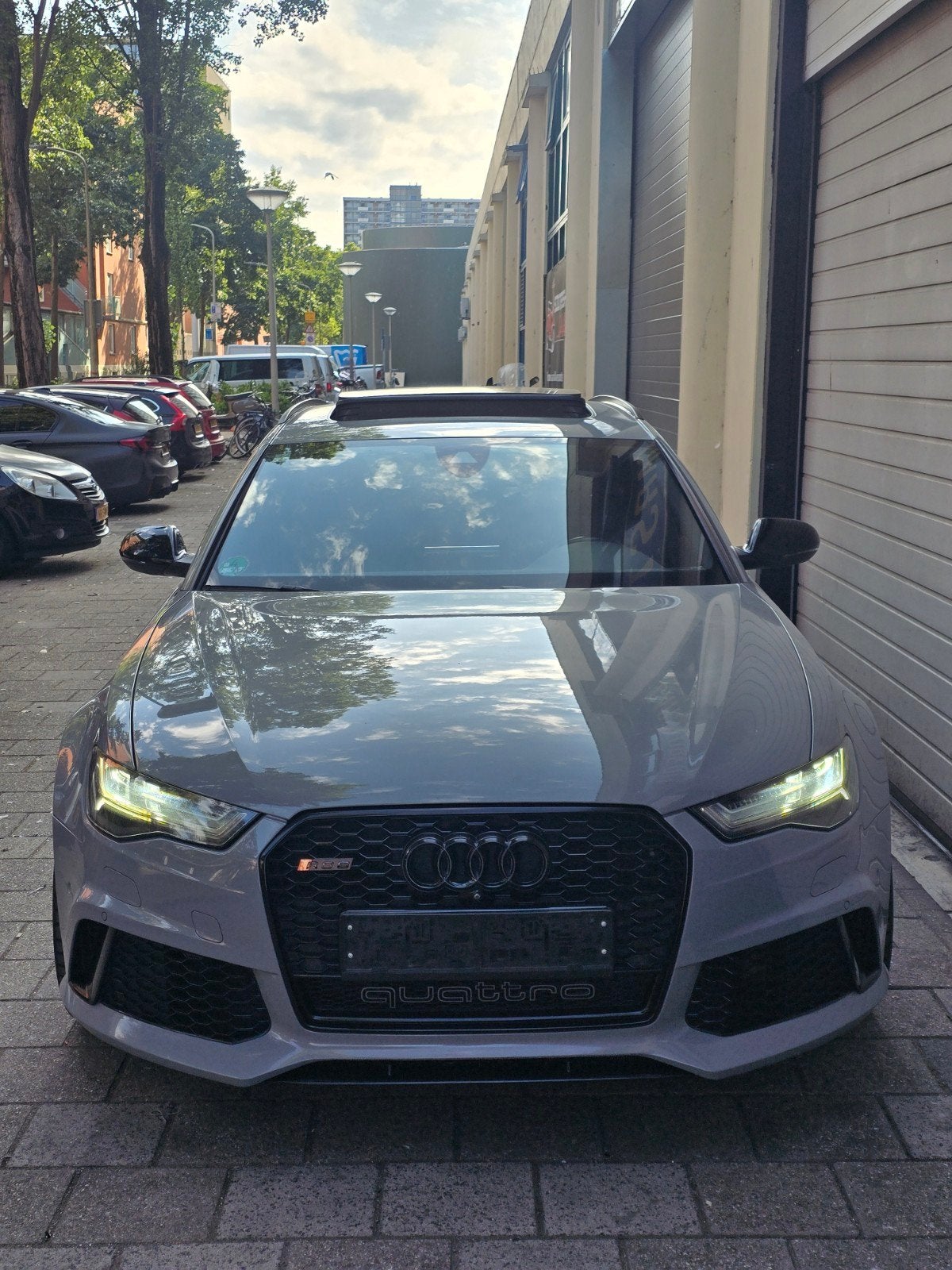 Audi RS6 4.0 Performance Quattro Avant 2016 Grijs, RS6, Lichtsensor, 3993 cc, 606 pk