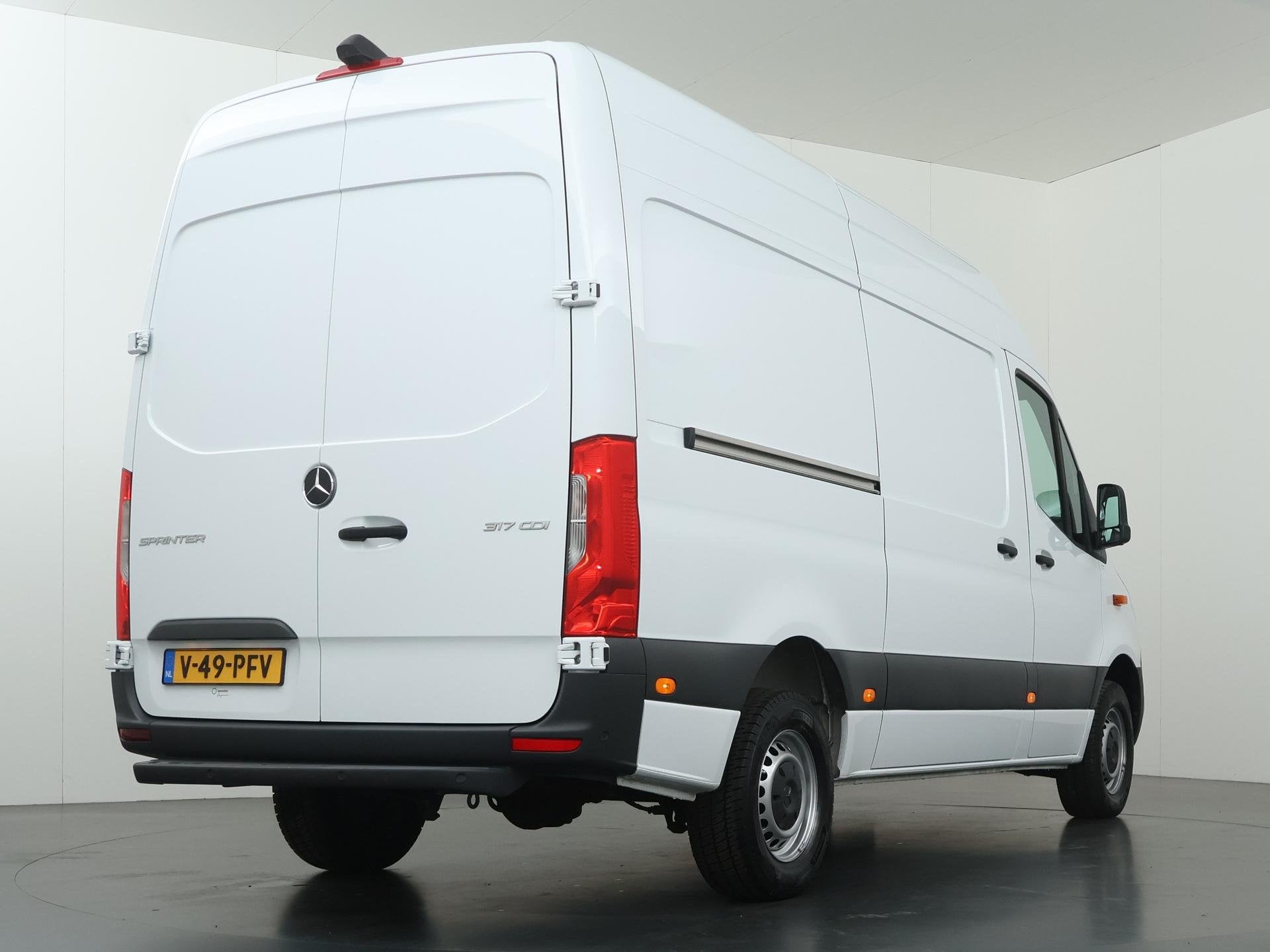 Mercedes-Benz Sprinter 317 CDI | AUT. | L2 H2 | Pro | Naviga, Auto's, Automaat, Gebruikt, Euro 6, 2000 kg
