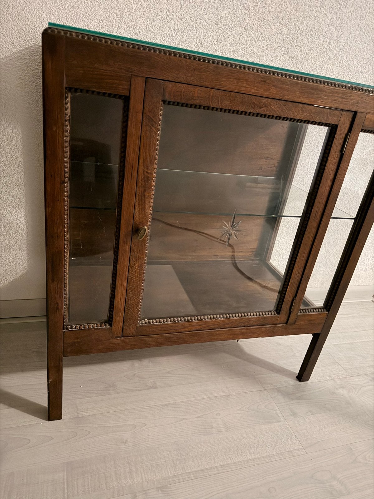 Antieke Vitrinekast met Glazen Plank, Ophalen