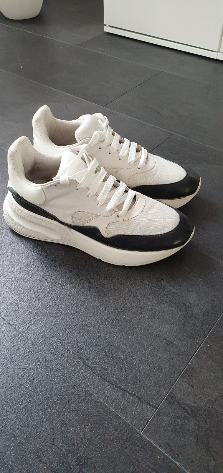 Alexander McQueen Sneakers Maat 43,5 - Wit/Zwart, Kleding | Heren, Alexander McQueen, Wit, Ophalen of Verzenden, Sneakers of Gympen