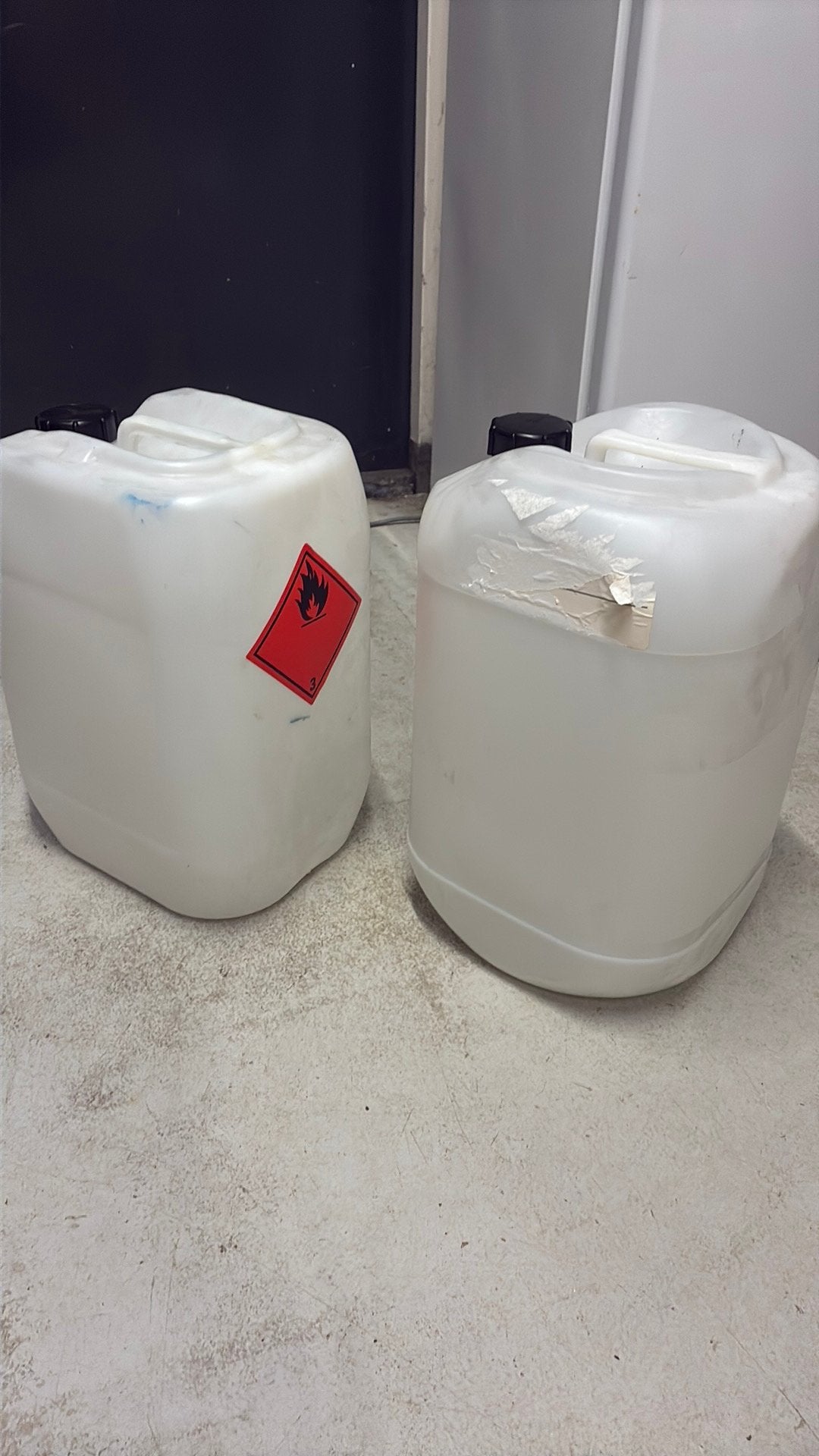 Jerrycan cans 20 en 25 liter, Ophalen, Gebruikt