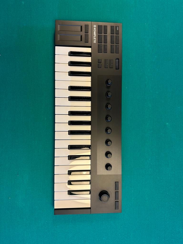 Native Instruments Komplete Kontrol M32, Ophalen of Verzenden, Zo goed als nieuw, Overige merken
