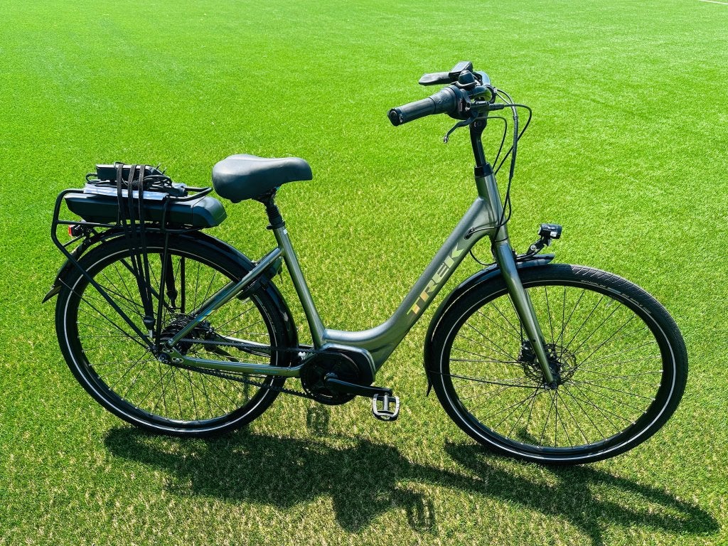 Trek um 4+ elektrische damesfiets belt drive