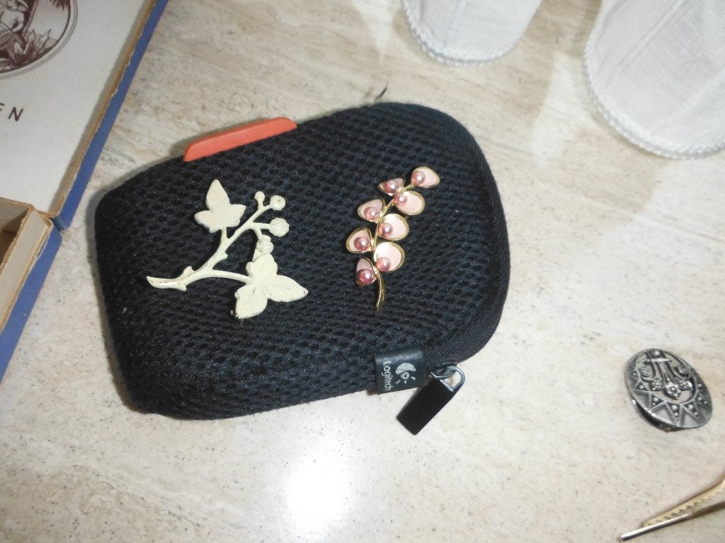broches /dasspelden/oorbellen  per foto, Ophalen of Verzenden, Zo goed als nieuw, Overige kleuren, Overige materialen