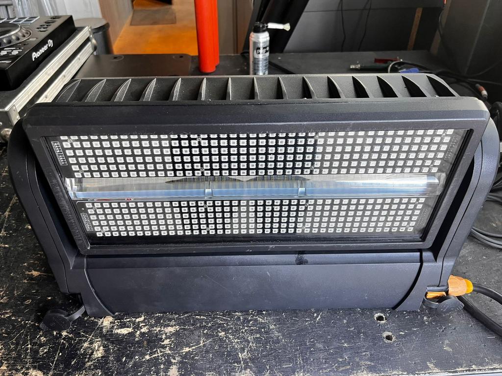 6x LCPro Showstrobe MK2 / Moving LED Strobe IP65, Muziek en Instrumenten, Licht en Laser, Geluidgestuurd, Gebruikt, Duitsland
