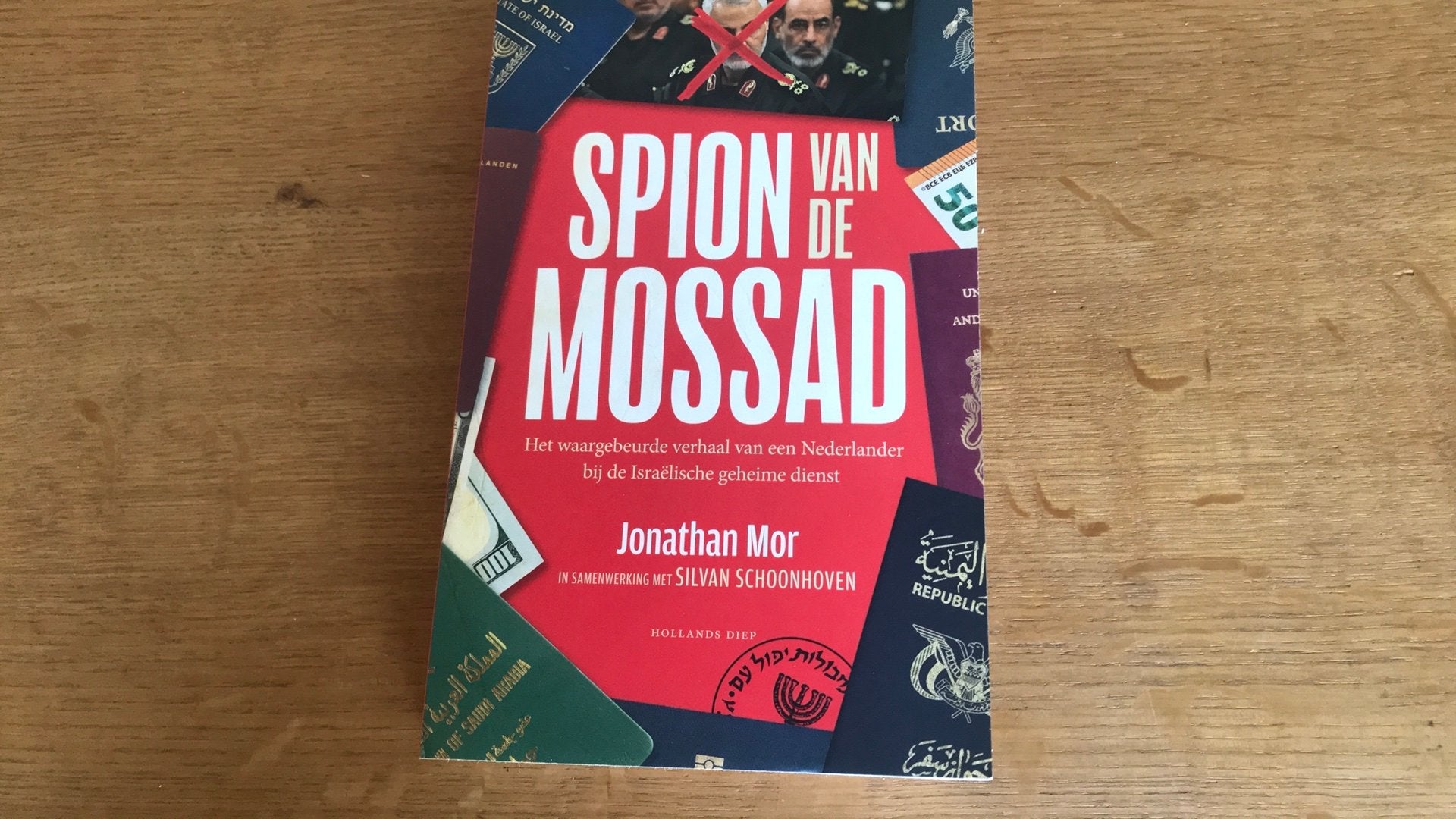 Spion van de Mossad - Jonathan Mor, Ophalen of Verzenden, Zo goed als nieuw