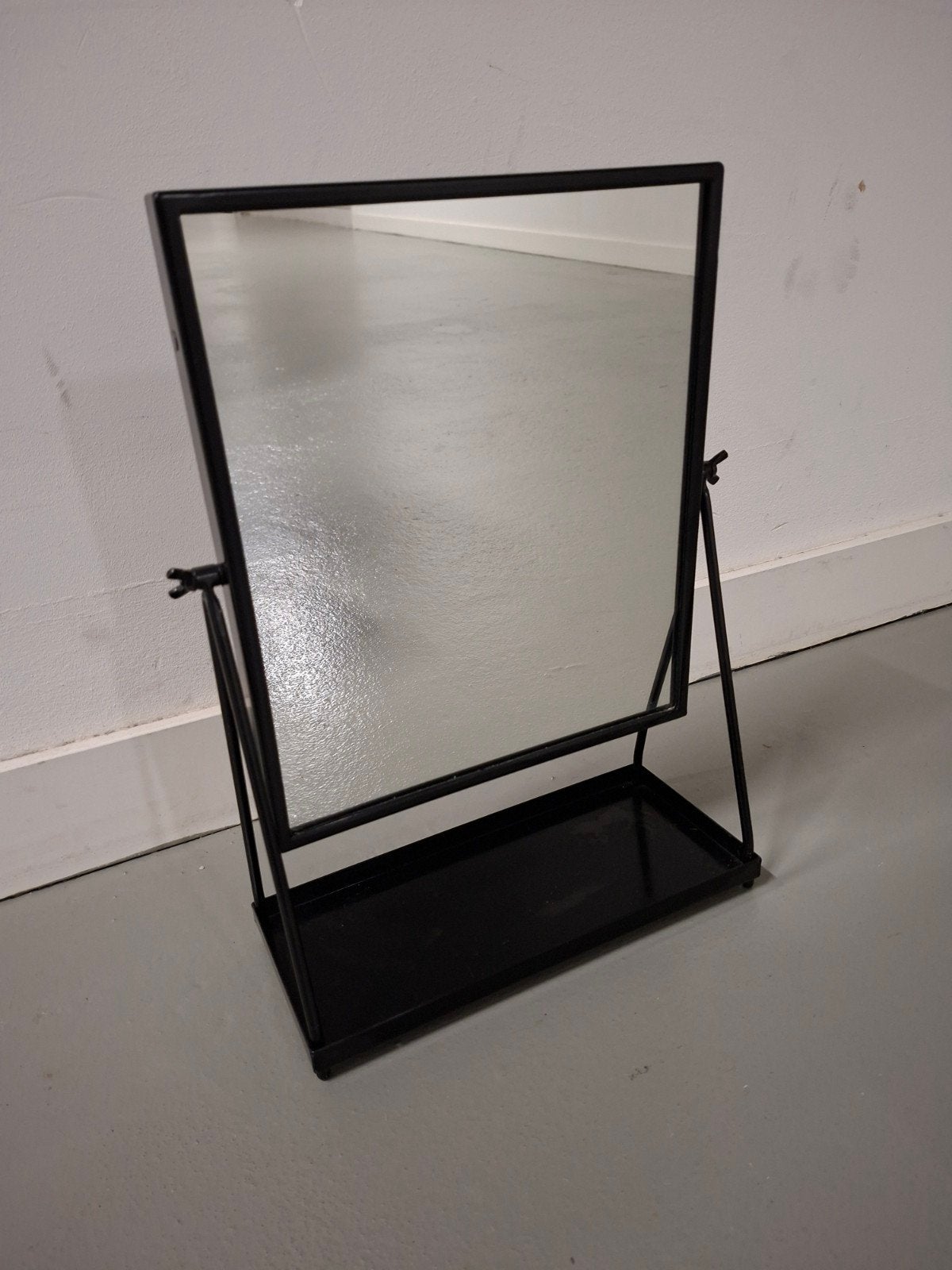 IKEA Karmund Toiletspiegel - Zwart, Verstelbaar, Minder dan 50 cm, Ophalen of Verzenden, Zo goed als nieuw, Minder dan 100 cm