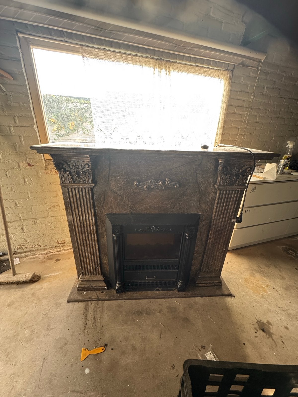 Decoratieve schouw met elektrische haard, Ophalen, Hout, Gebruikt, Klassiek
