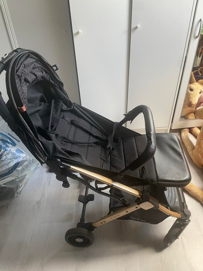 Momi Kinderwagen - Compact en Stijlvol, Ophalen of Verzenden, Gebruikt, Kinderwagen, Overige merken