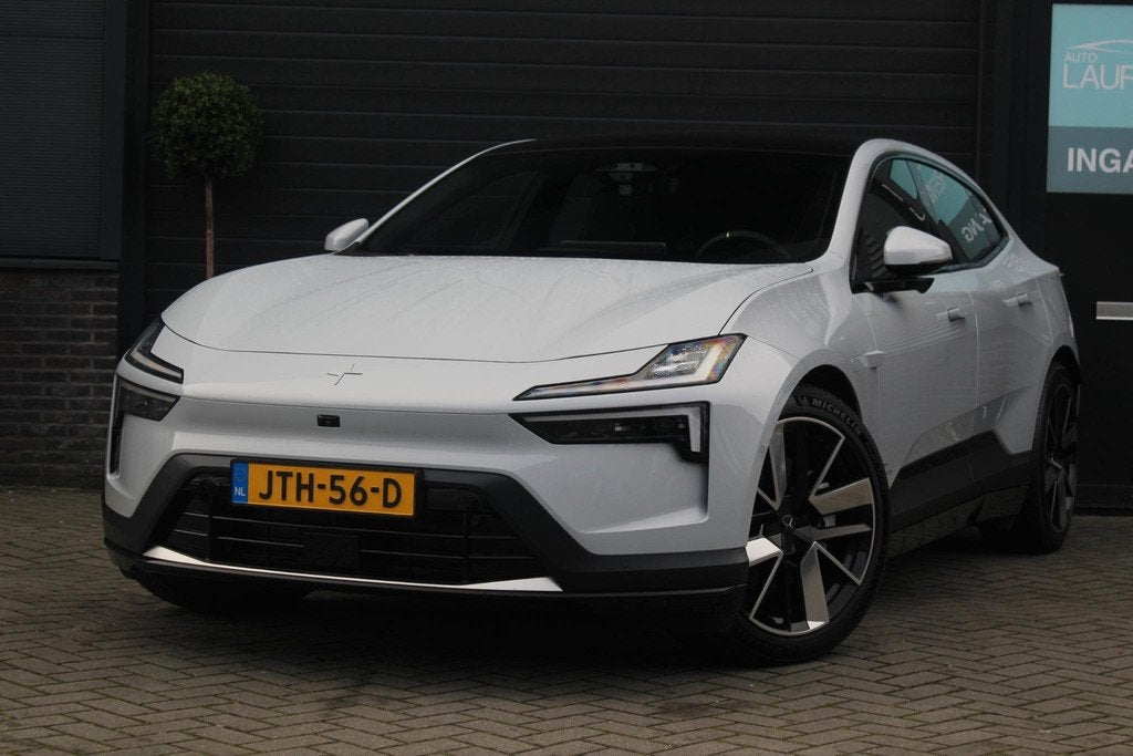 Polestar 4 Long Range Dual motor Plus 100 kWh | Panorama-dak, Auto's, Polestar, Automaat, Stof, 2000 kg, Vierwielaandrijving