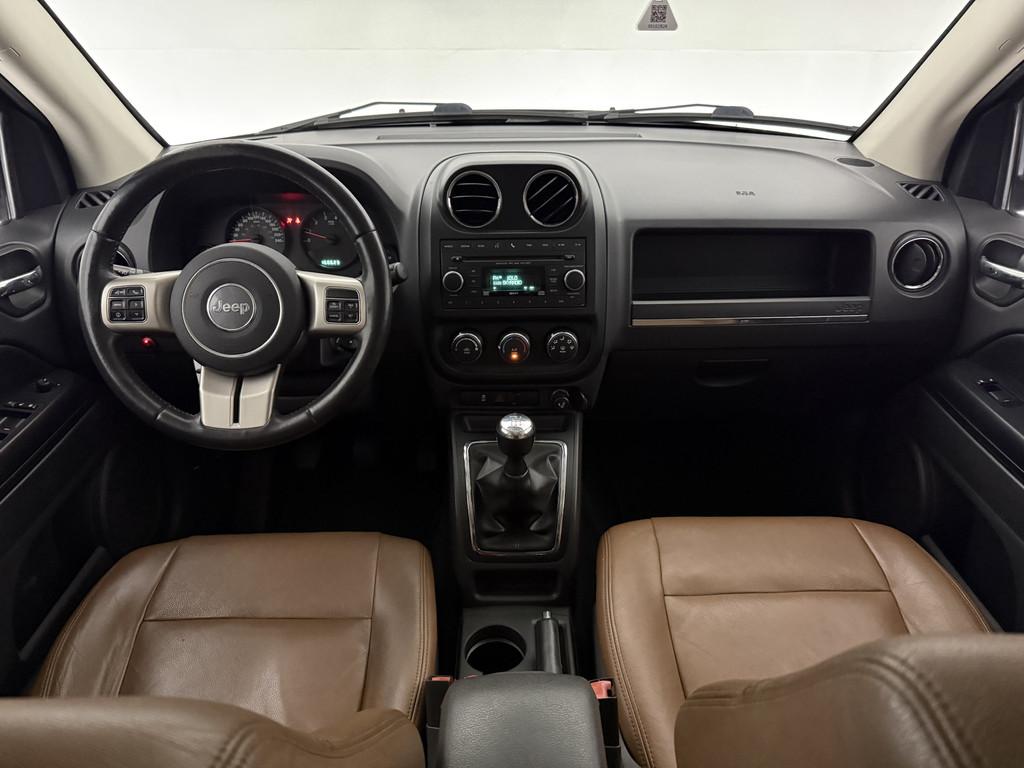 Jeep Compass 2.0 Sport | Airco | Cruise | Trekhaak | Parkeer, 450 kg, Gebruikt, Zwart, Handgeschakeld