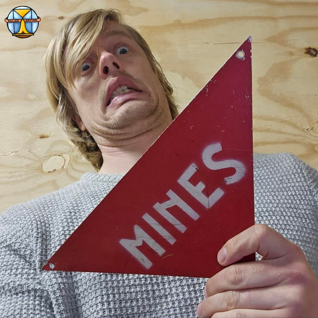 Uniek metalen vintage  'MINES' waarschuwingsbord mijnen, Verzamelen, ., Ophalen of Verzenden, Zo goed als nieuw, .