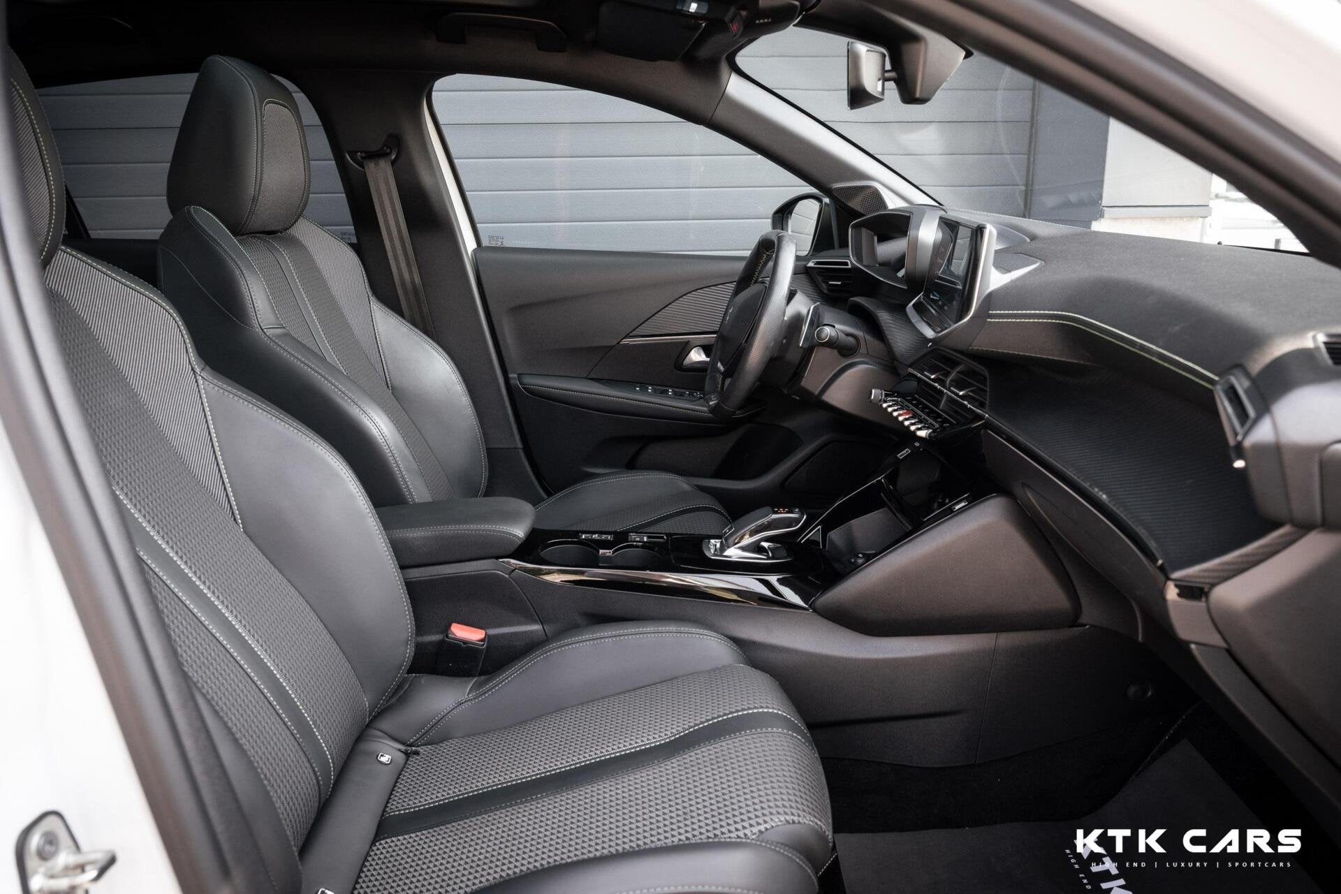 Peugeot 208 1.2 PureTech GT-Line|360Camera|Stoelverwarming|K, Auto's, Gebruikt, 1199 cc, 1133 kg, Zwart