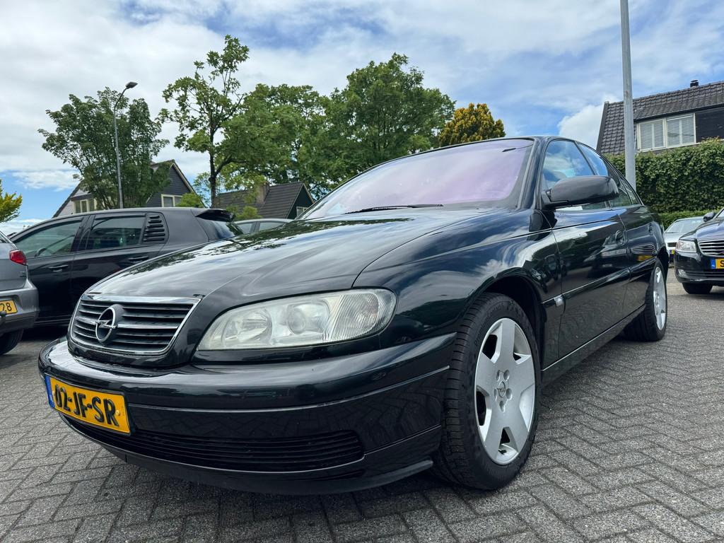 Opel Omega 2.2i-16V Business Edition Automaat,Apk 29/4/27,Na, Omega, Gebruikt, 4 cilinders, Zwart