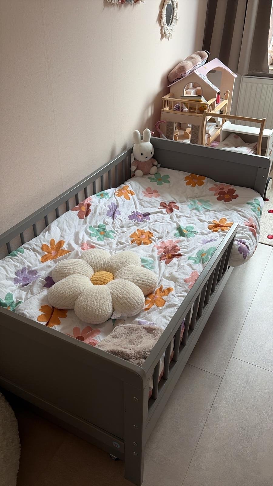 Petit Amelie peuterbed Plume 140x70 met matras en dekbed, Kinderen en Baby's, Kinderkamer | Bedden, Ophalen, 70 tot 85 cm, 140 tot 160 cm