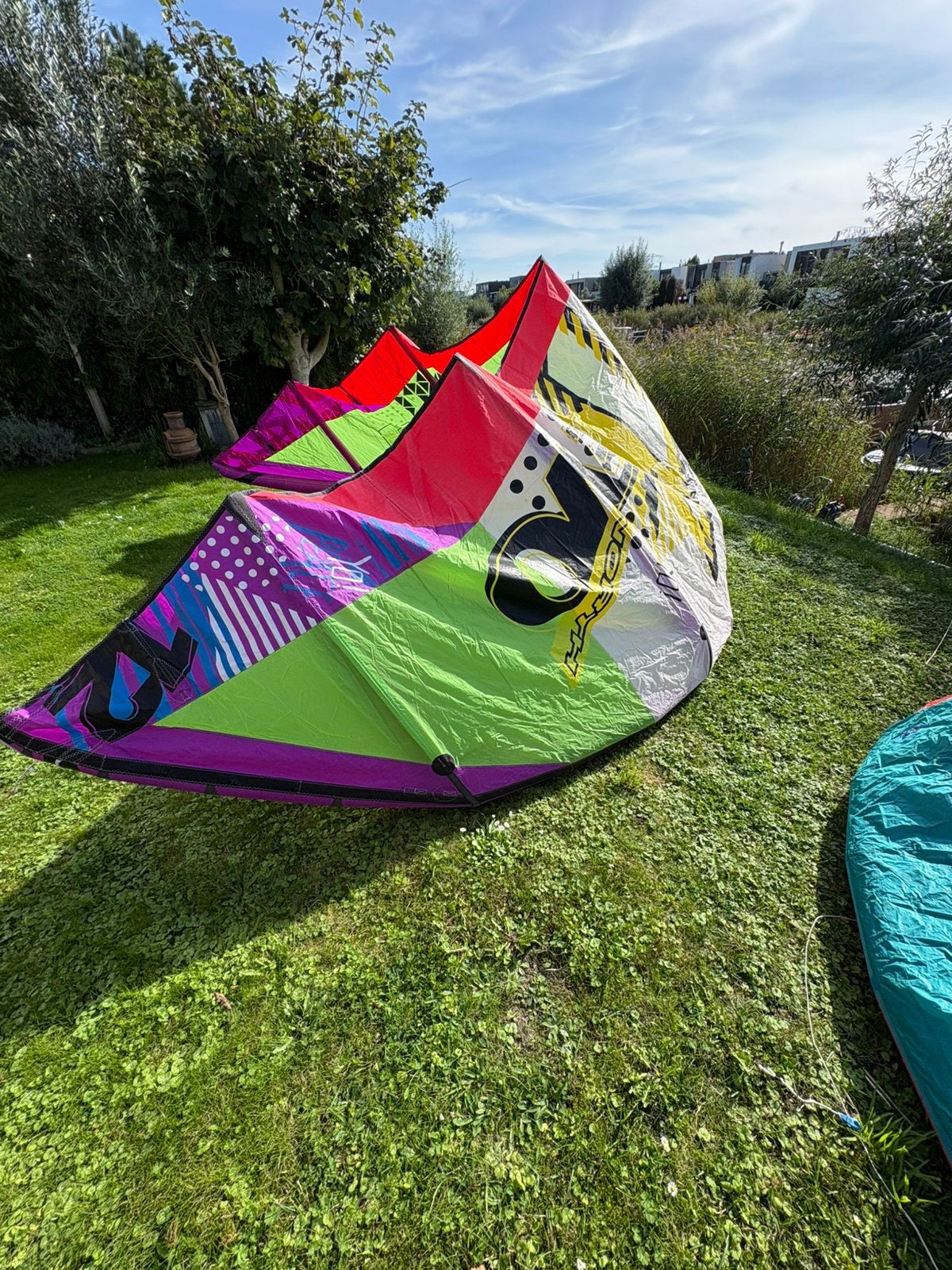 2 oude kites, Ophalen, Gebruikt, Geen board, Kite