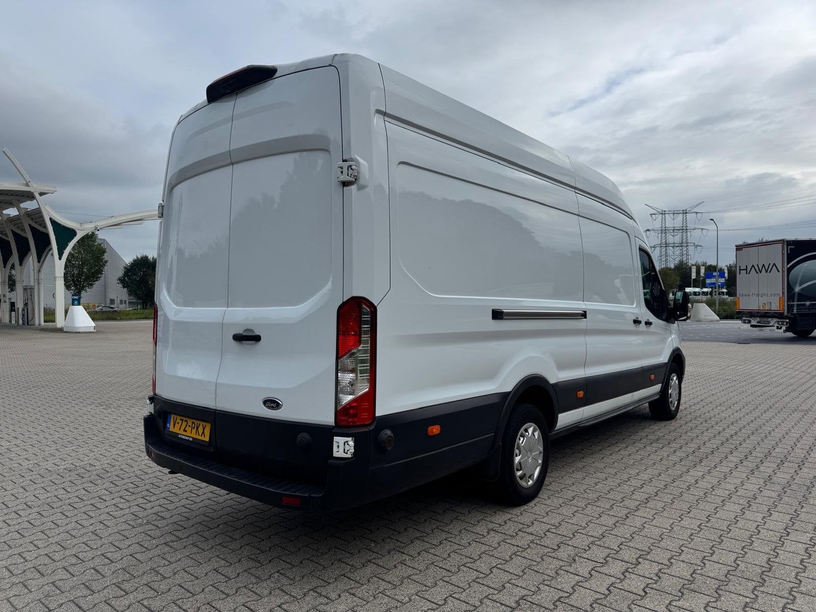 Ford E-Transit 350 L4H3 Trend 68 kWh 184PK | Camera | Carpla, Auto's, Automaat, Achterwielaandrijving, Gebruikt, 750 kg